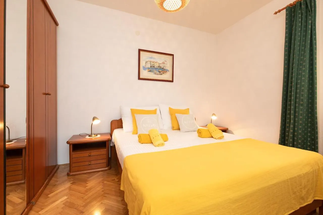 Apartments House Risika
