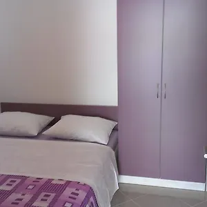 Hana , Starigrad Paklenica Chorwacja